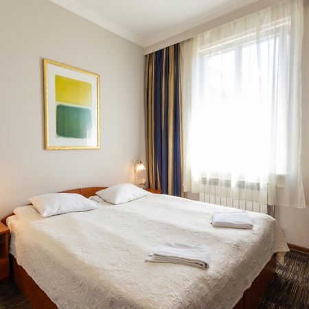 Noclegi Stadion Bed & Breakfast Varsó Kültér fotó